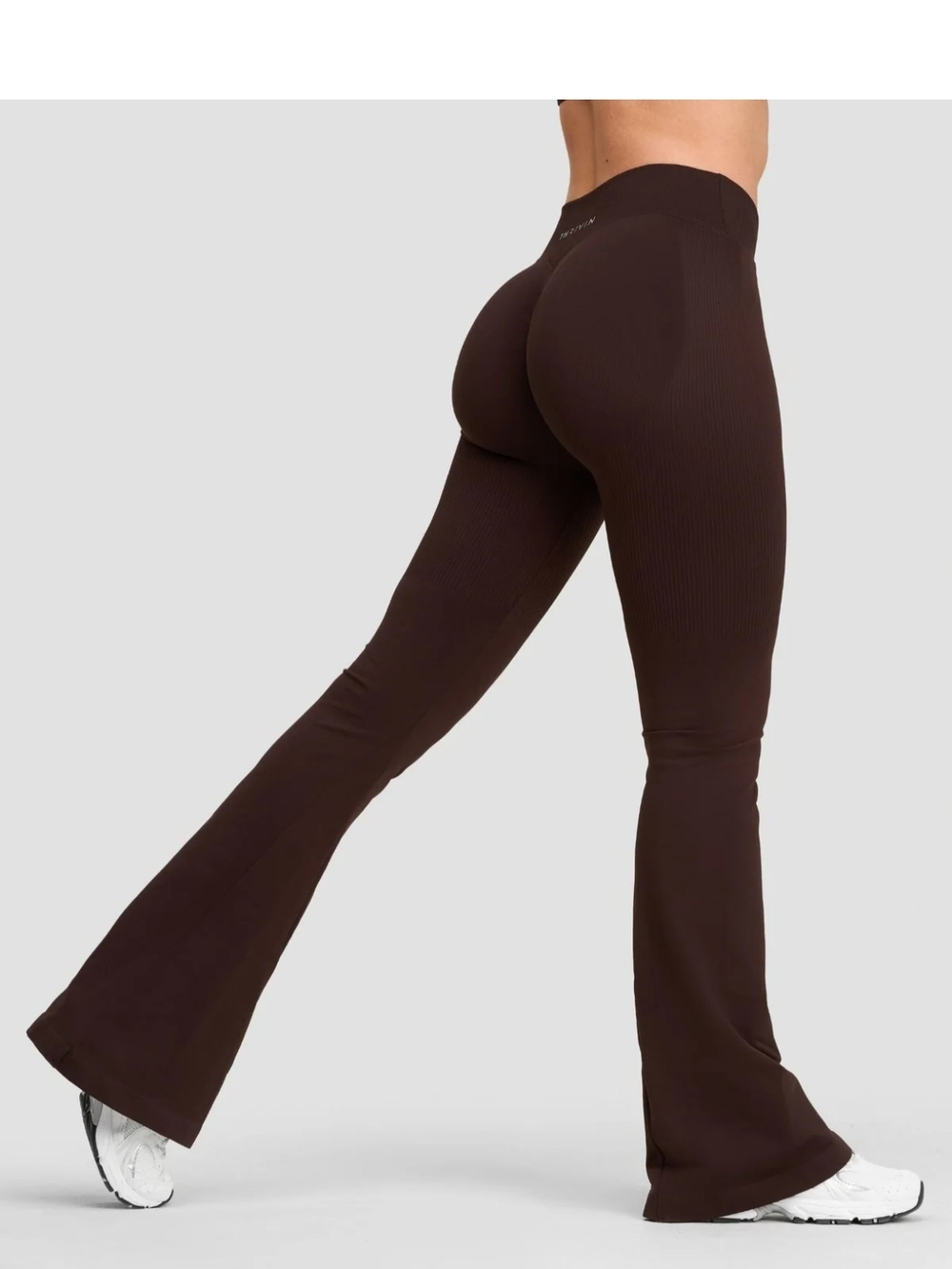 Elevate™ Sculpting Mid V-Waist Scrunch Flare
